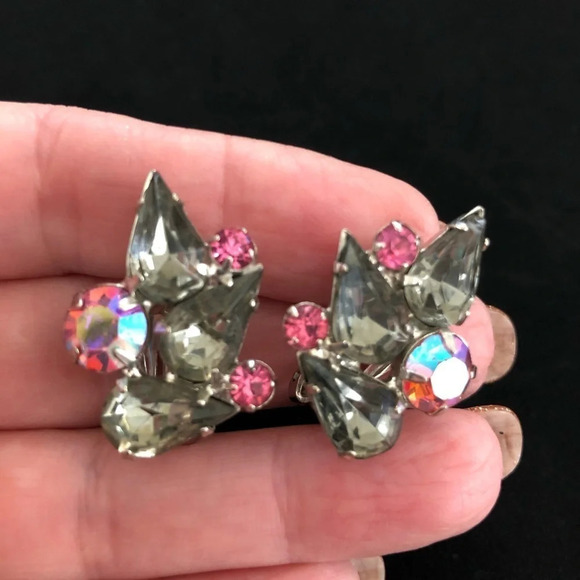 Vintage Garne Gray Pink Rhinestone Clip Earrings - Picture 2 of 6